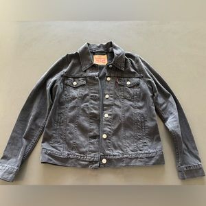 Levi’s black denim jacket